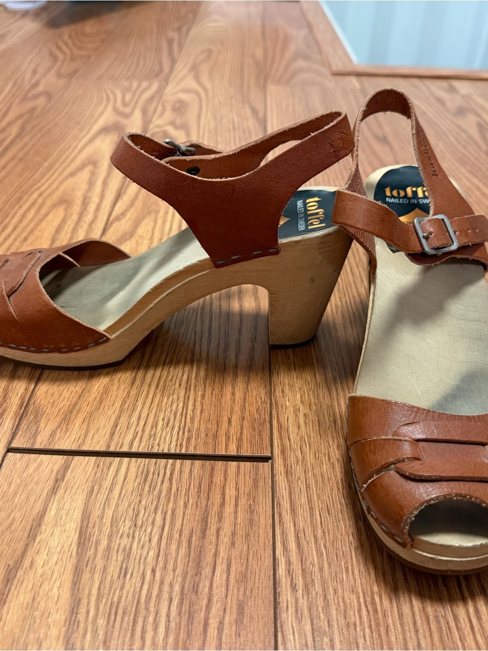 Swedish Hasbeens Brown Leather Open-Toe Heel Sandals - Picture 2 of 8
